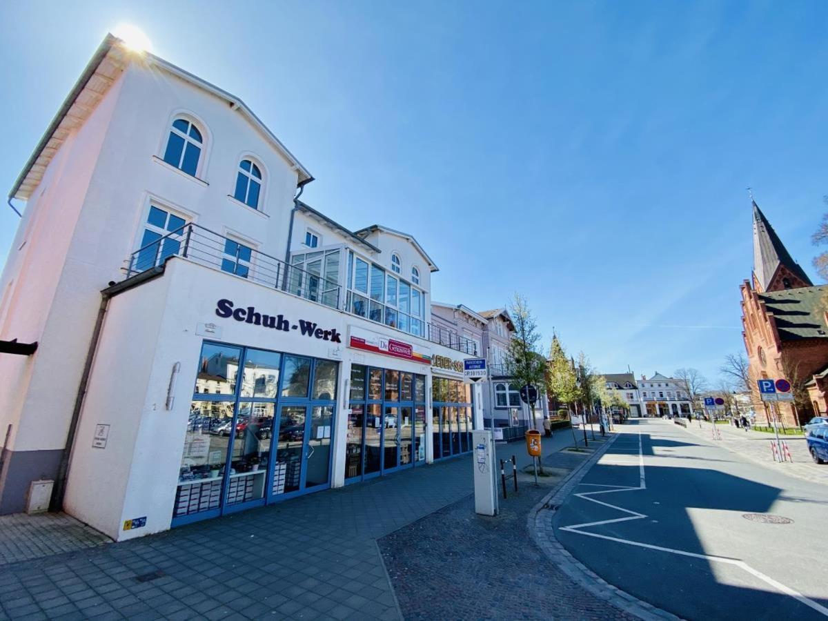 Mond, Am Warnemuender Kirchenplatz Apartment Rostock Exterior photo